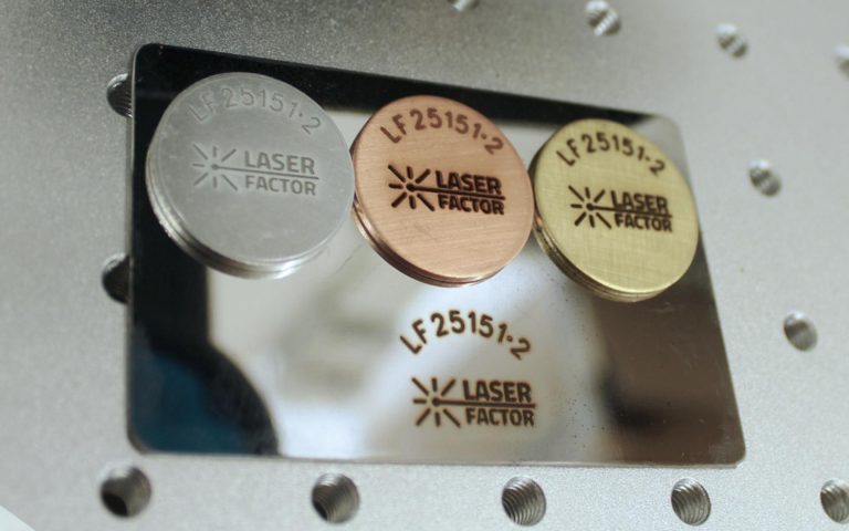 Znakowanie laserowe na metalu - grawer numerów seryjnych