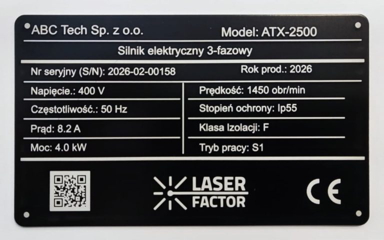 tabliczka znamionowa znakowana laserowo z kodem QR i danymi technicznymi